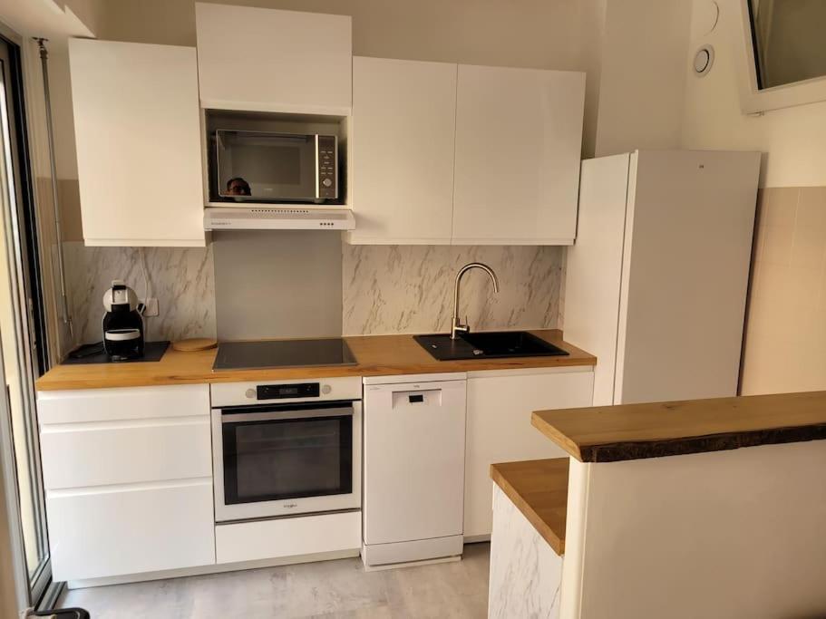 Studio Entre Plages Et Monaco Climatise Parking Roquebrune-Cap-Martin Eksteriør billede
